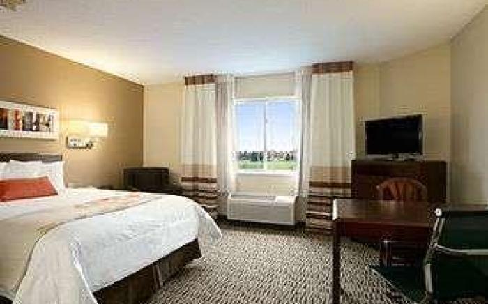 MainStay Suites Omaha Old Mill