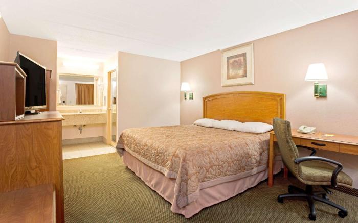 Super 8 By Wyndham Laurel