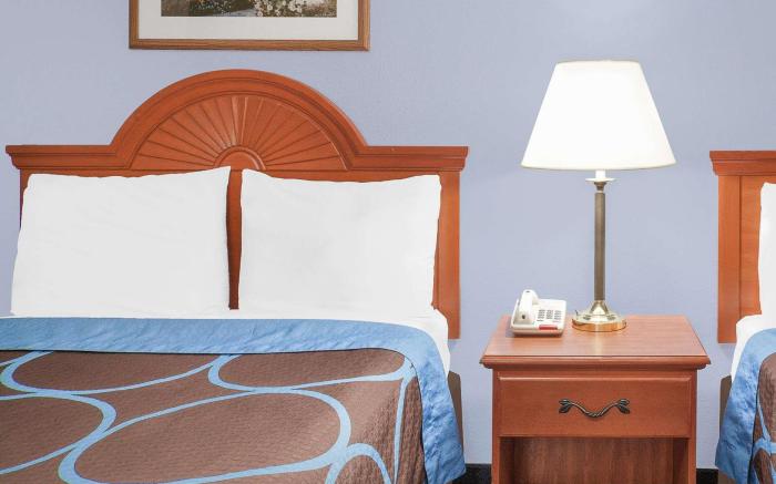 Super 8 By Wyndham Middletown