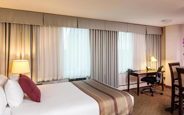 Campus Tower Suite Hotel