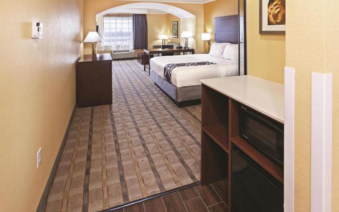 La Quinta Inn & Suites by Wyndham Houston NW Beltway8/WestRD