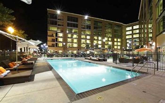 University Plaza Waterfront Hotel