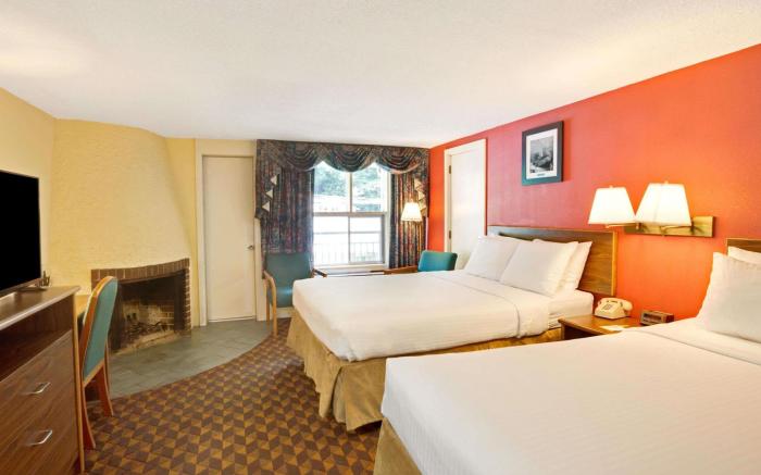 Gatlinburg River Inn