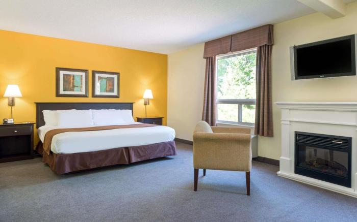 Super 8 By Wyndham Midland