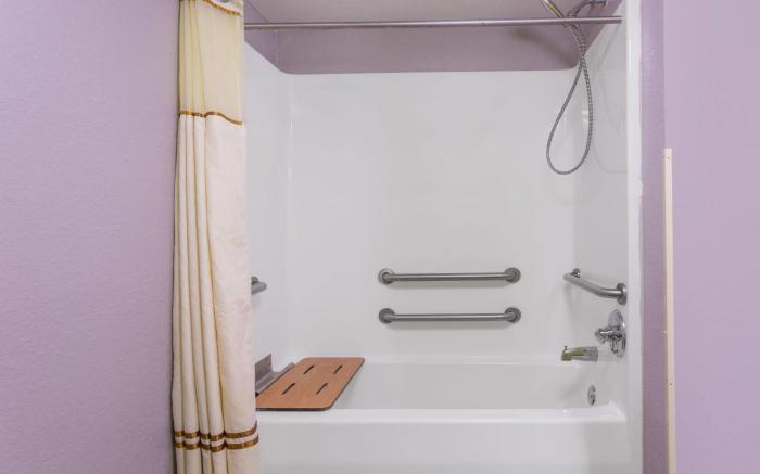 Super 8 By Wyndham Prattville Montgomery