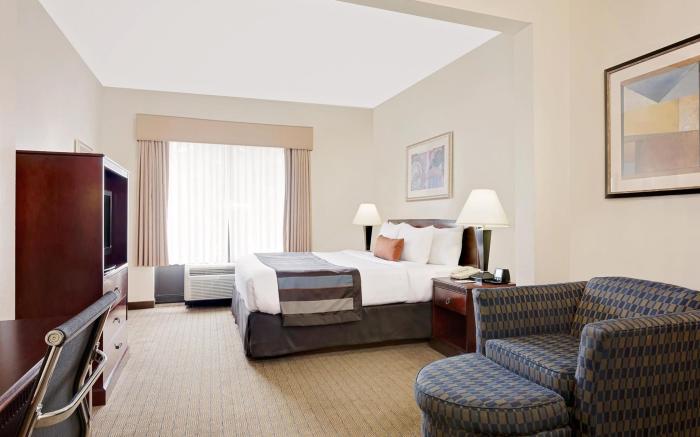 Wingate by Wyndham Destin