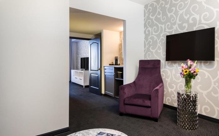 TRYP by Wyndham Savannah