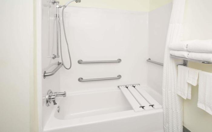 Microtel Inn & Suites by Wyndham Tifton