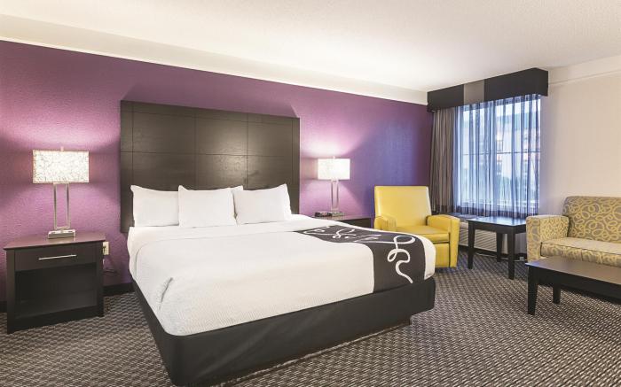 La Quinta Inn & Suites by Wyndham Detroit Utica