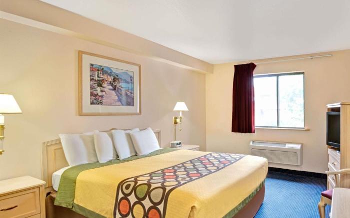 Super 8 By Wyndham Albuquerque West/Coors Blvd