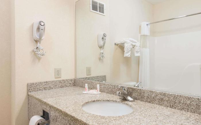 Super 8 By Wyndham St Robert Ft Leonard Wood Area