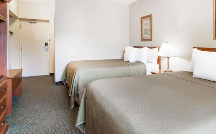Chenango Inn and Suites