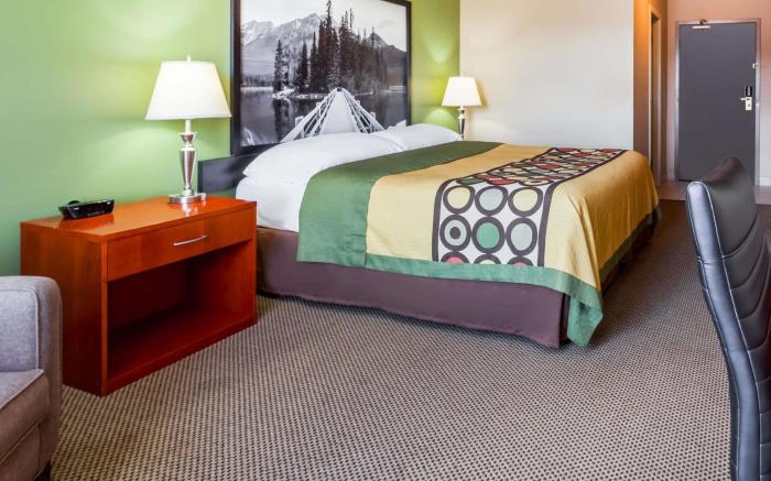 Super 8 By Wyndham Sherwood Park/Edmonton Area
