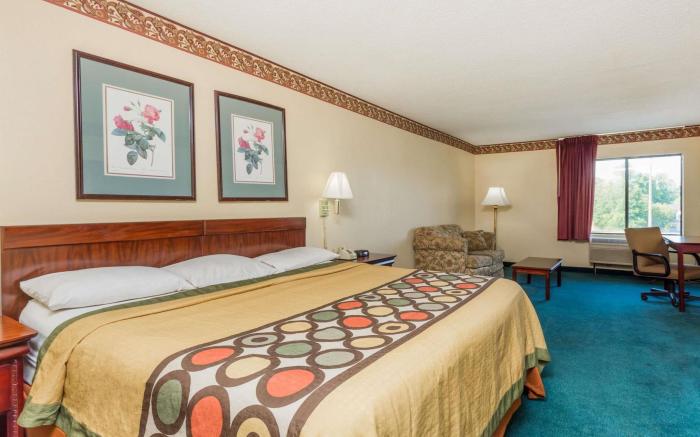 Super 8 By Wyndham Piedmont Greenville Area