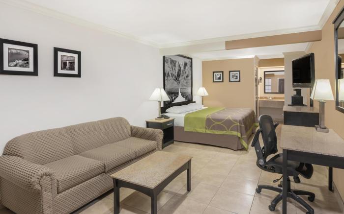 Super 8 By Wyndham Mcallen/Downtown