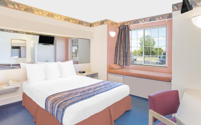 Microtel Inn & Suites by Wyndham Fond Du Lac