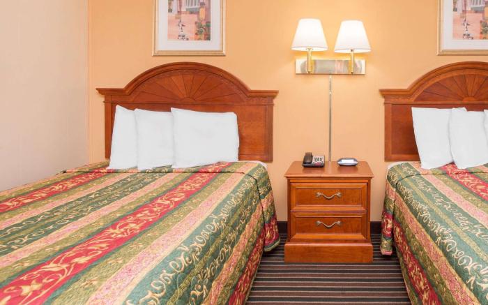 Knights Inn - Aiken, SC