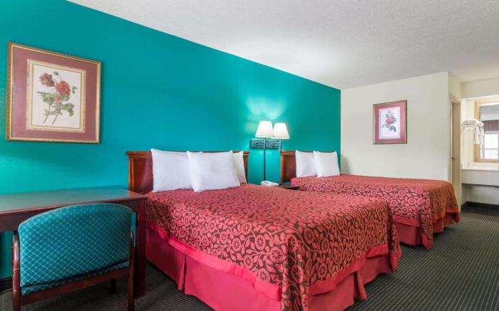 Days Inn by Wyndham Marianna