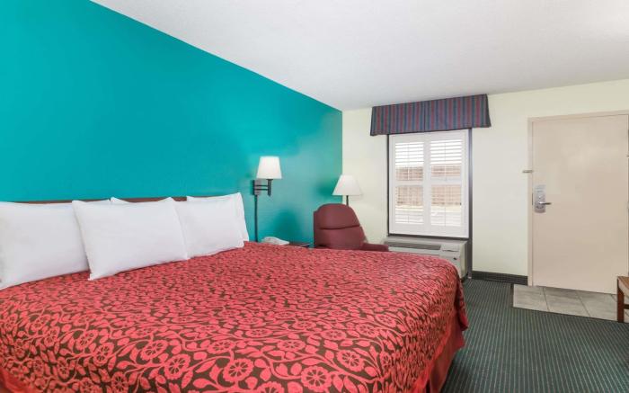 Days Inn by Wyndham Marianna