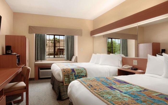 Microtel Inn & Suites by Wyndham Panama City