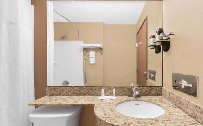 Microtel Inn & Suites by Wyndham Midland