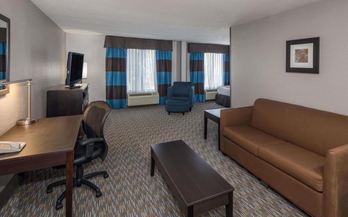 Comfort Inn & Suites Columbus North