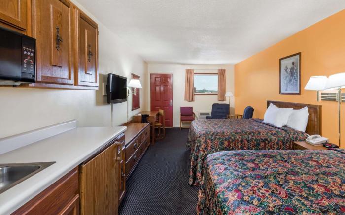 Knights Inn - Chanute KS