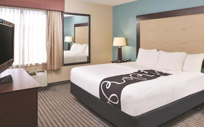 Holiday Inn Express & Suites Locust Grove By IHG