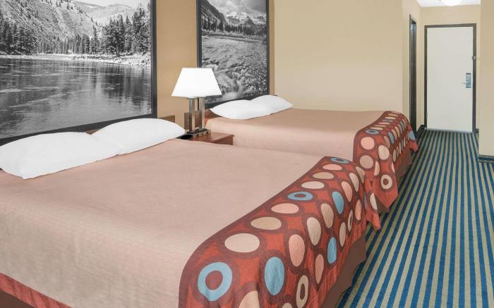 Super 8 By Wyndham Marshalltown
