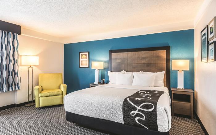 La Quinta Inn & Suites by Wyndham Orlando UCF