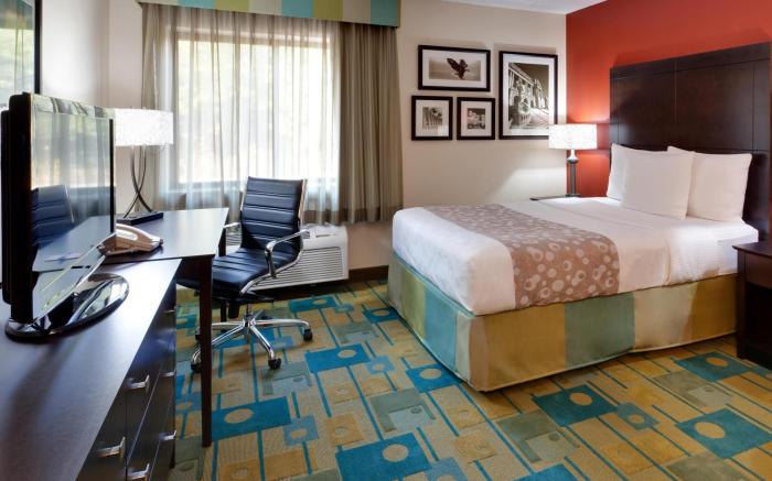 La Quinta Inn & Suites by Wyndham Plattsburgh