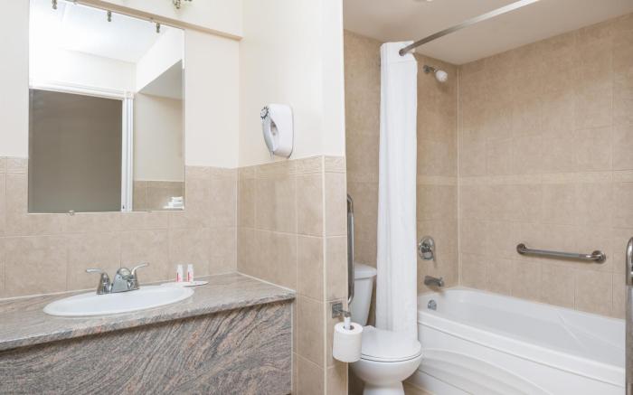 Super 8 By Wyndham Cambridge/Kitchener/Waterloo Area