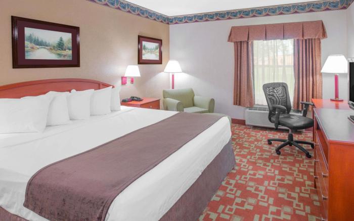 Days Inn by Wyndham Denham Springs-Baton Rouge East
