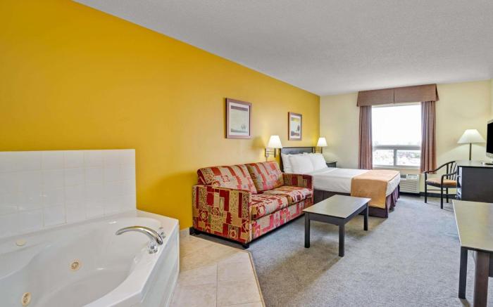 Super 8 by Wyndham Barrie South