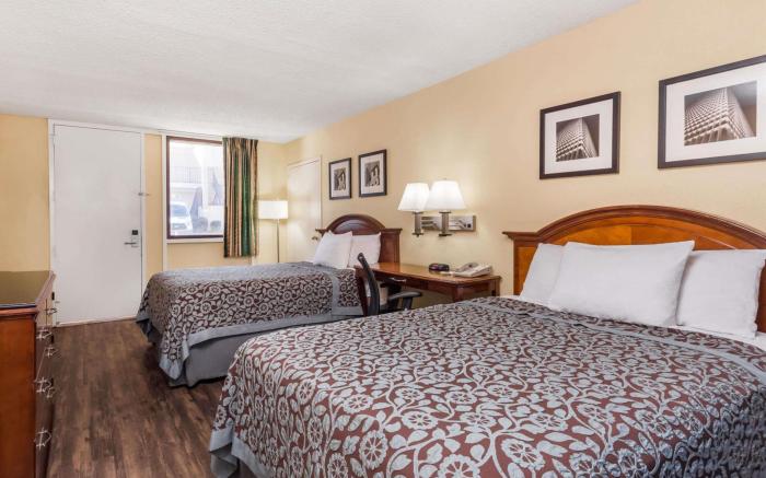 Days Inn by Wyndham College Park Airport Best Road