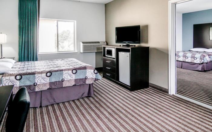 Super 8 By Wyndham Brenham Tx