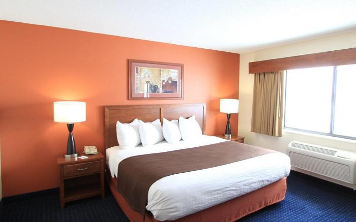 AmericInn by Wyndham Cedar Rapids Airport