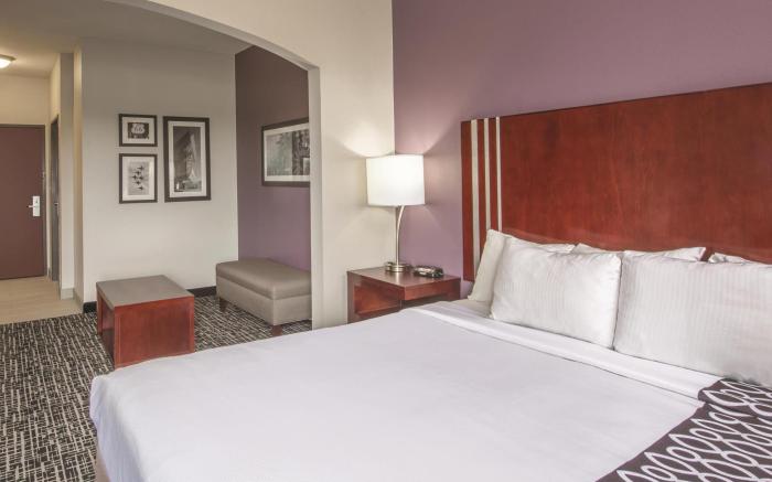 La Quinta Inn & Suites by Wyndham Oklahoma City -Yukon
