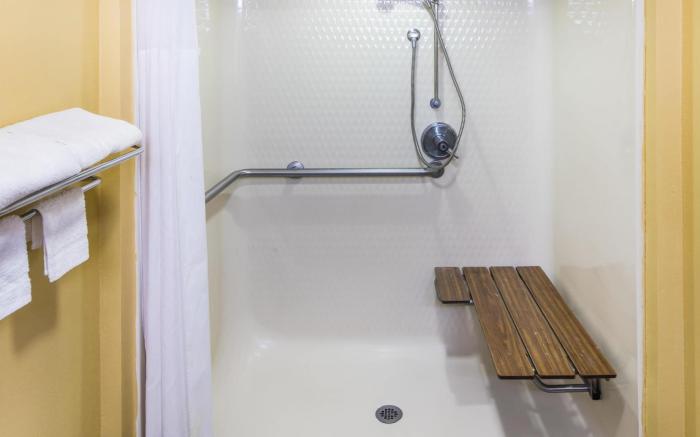 Days Inn by Wyndham Oak Grove/Ft. Campbell