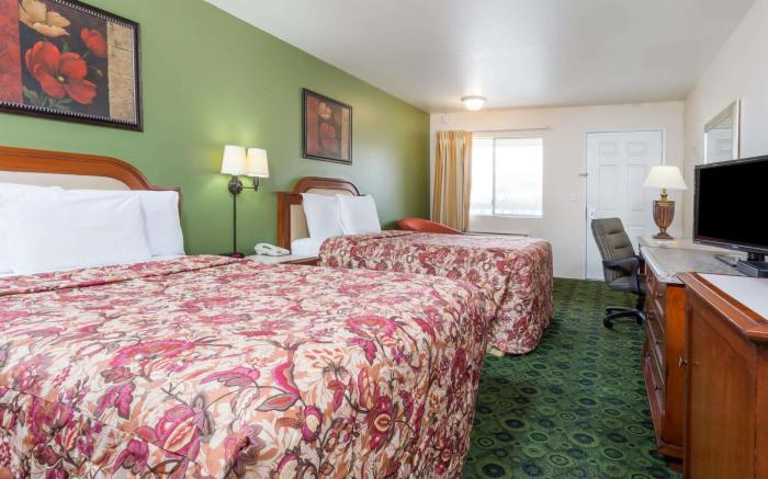 Days Inn by Wyndham Westley