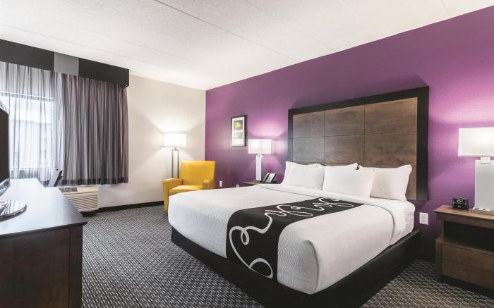 La Quinta Inn & Suites by Wyndham Salem NH