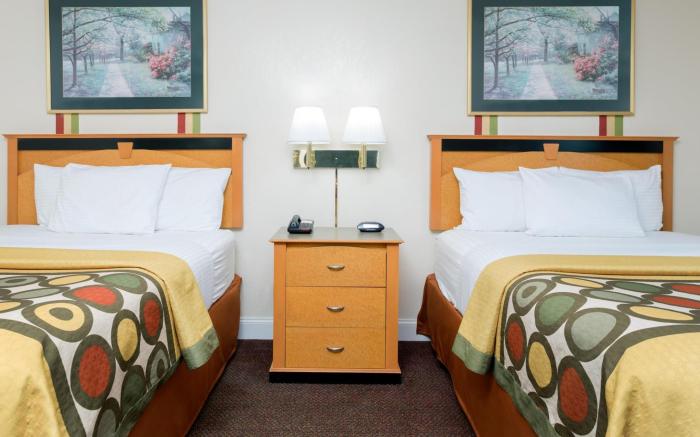 Super 8 By Wyndham Anderson/Clemson Area