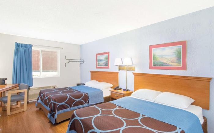Super 8 By Wyndham Webster/Rochester