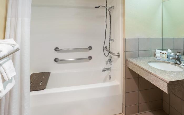 Hawthorn Suites by Wyndham Napa Valley