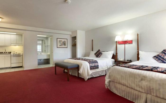 Travelodge by Wyndham Redding CA