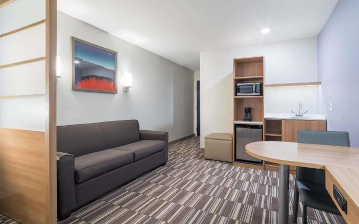Microtel Inn & Suites by Wyndham Moorhead Fargo Area