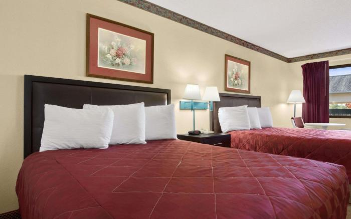 Days Inn By Wyndham Lexington/Columbia
