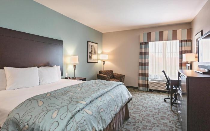 La Quinta Inn & Suites by Wyndham Fort Worth - Lake Worth