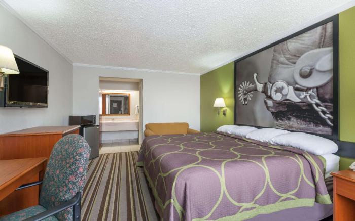 Super 8 By Wyndham Longview/North