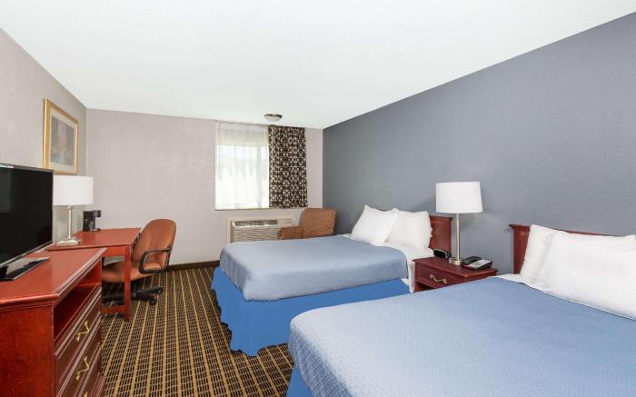 Days Inn by Wyndham West Des Moines
